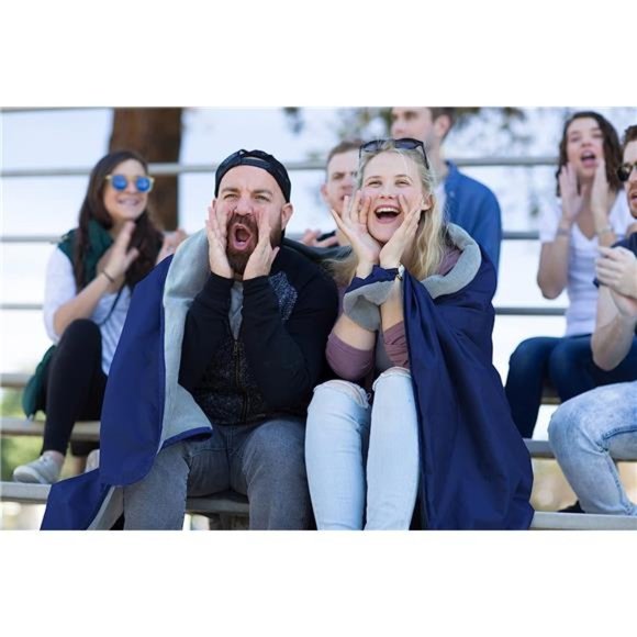 Outdoor Waterproof Stadium Blanket -Thicker Weather Proof and Windproof Blankets - Picture 4 of 7